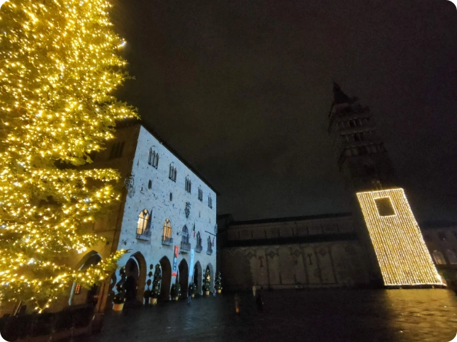 2022 illuminazione piazza Duomo