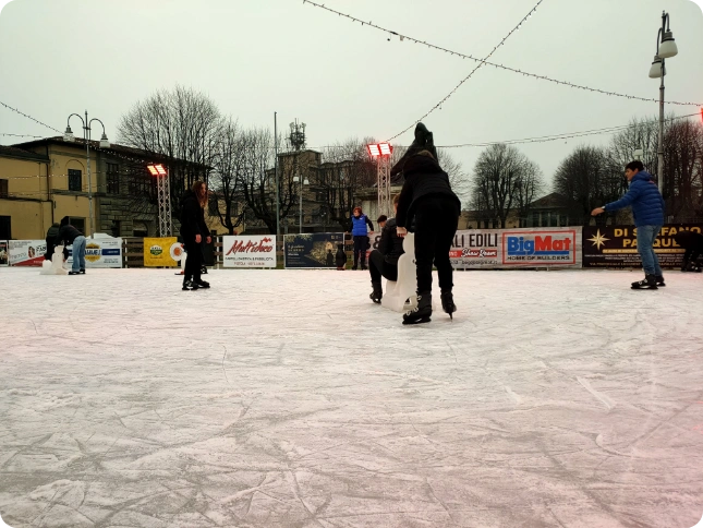 Pista di Pattinaggio sul Ghiaccio - Pistoia Città del Natale